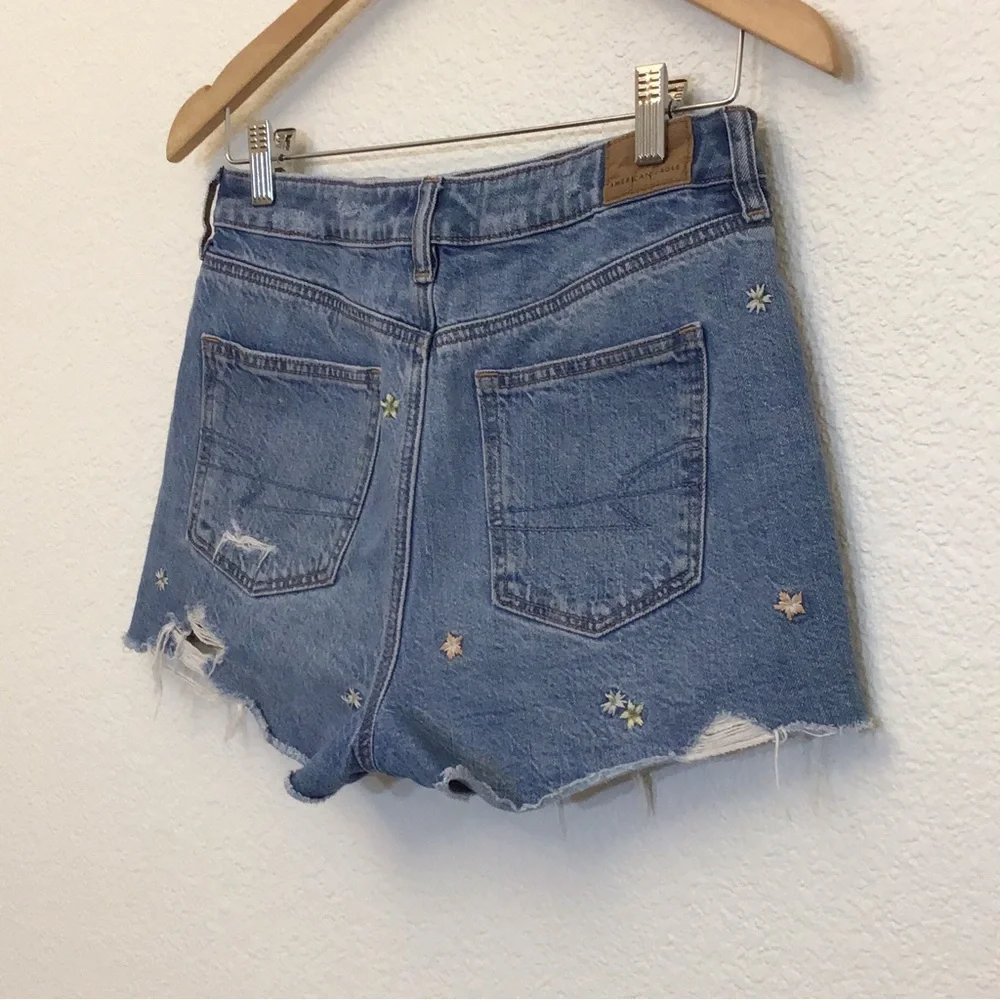 American Eagle 2 Mom Denim Shorts Women’s Tiny Floral Embroidered High Rise